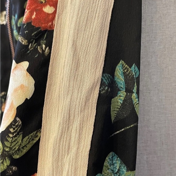 I Jeans by Buffalo Ladies Size Med Lined Floral Silky Bomber Jacket Black Floral - Picture 6 of 8